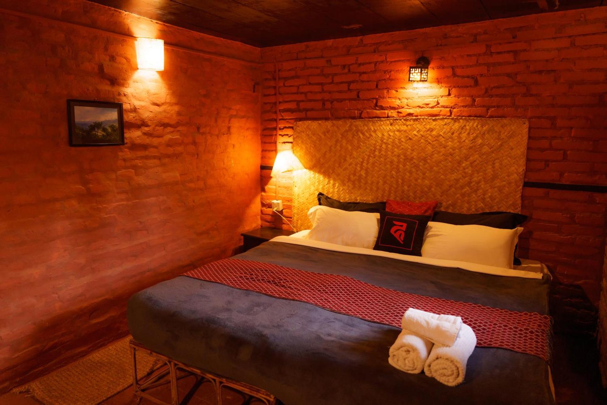 Hira Guest House Lalitpur Esterno foto