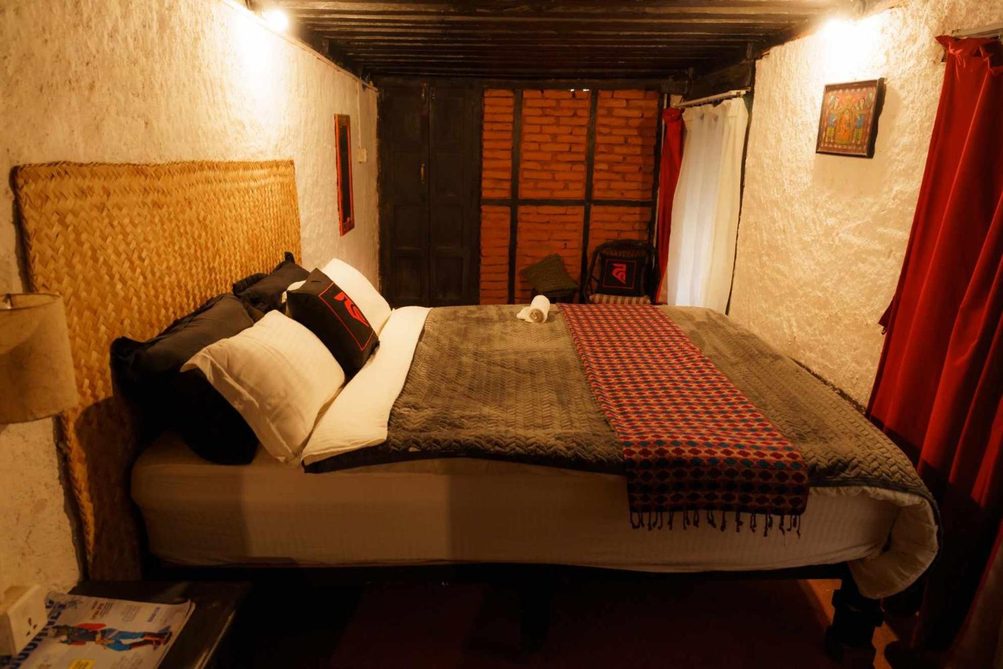 Hira Guest House Lalitpur Esterno foto